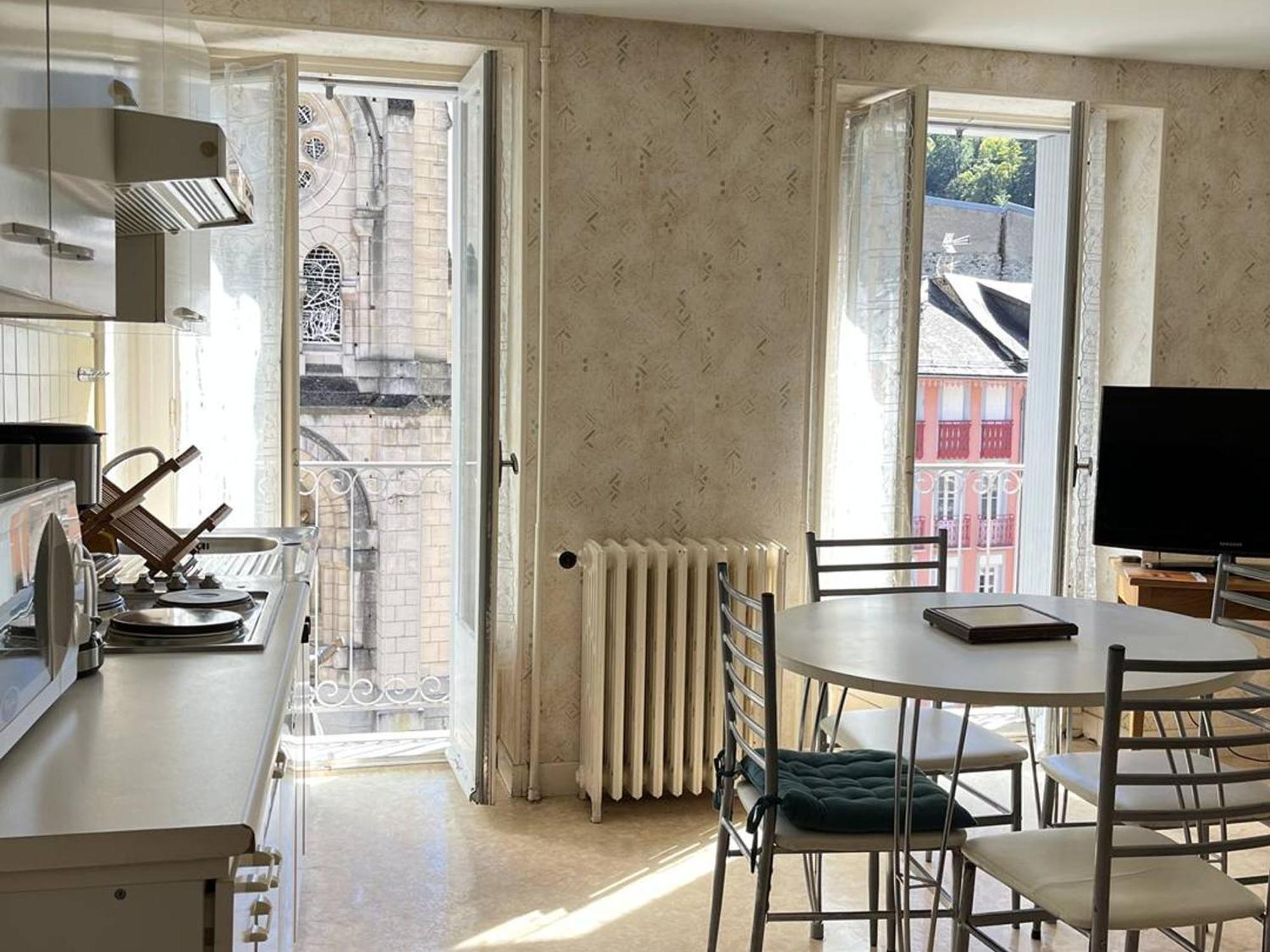 Appartement T3 Chaleureux Au Centre De Cauterets, 4 Couchages, Balcon Sud, Proche Thermes Et Telecabine - Fr-1-234-132 Экстерьер фото